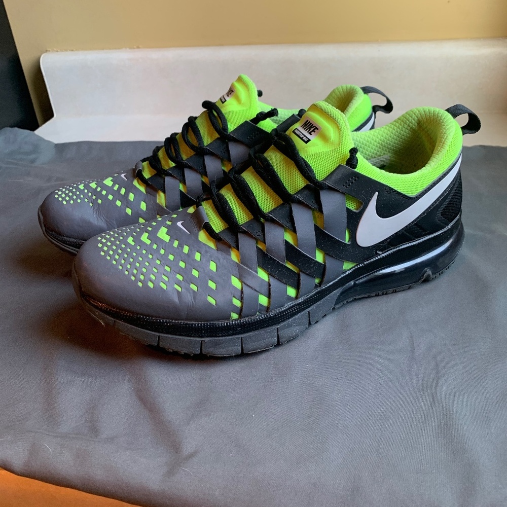 Men's Gray Nike Fingertrap Max Shoes- Size 11.5